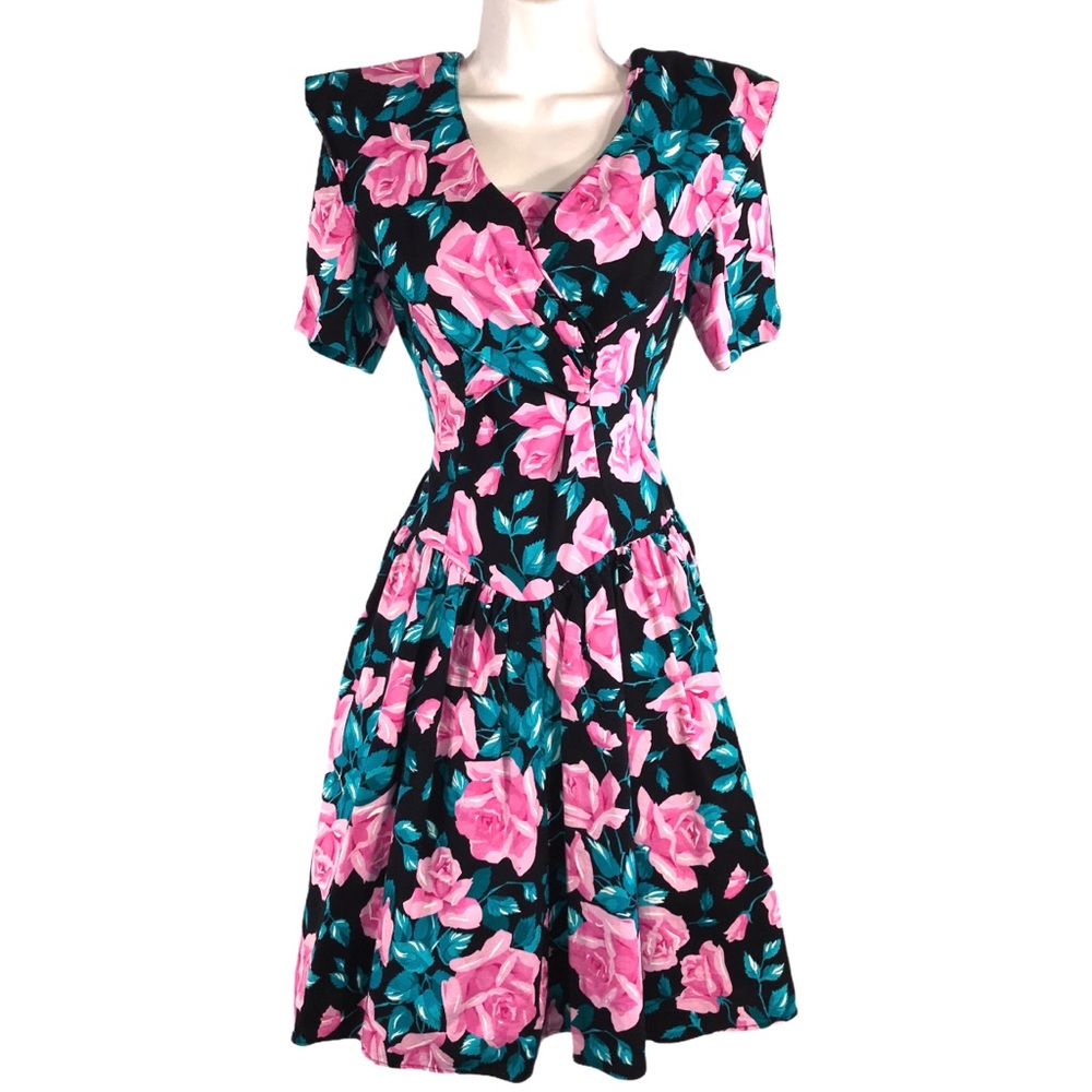 💕HOST PICK💕 Vintage 1990s Floral Retro Dress
